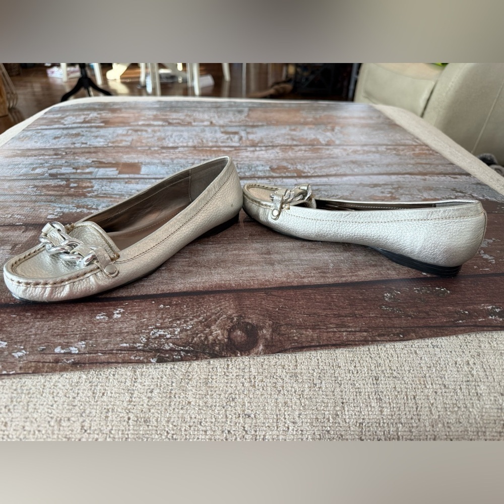 Style & Co. Women's Metallic Silver Loafers with Chain Detail Leather Upper - Picture 4 of 8